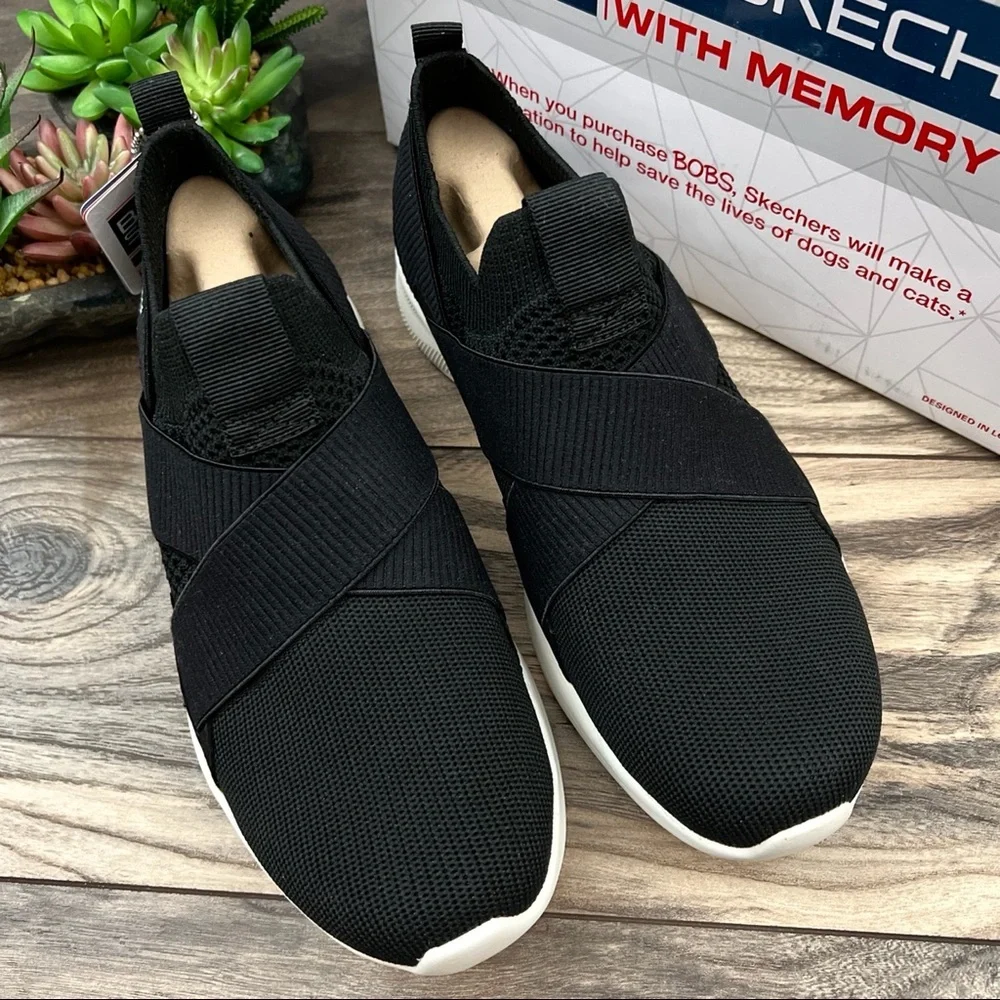 NIB Skechers 8W WIDE FIT Bobs Sport Bob Squad 2 Slip On Sneaker Black - Picture 2 of 12